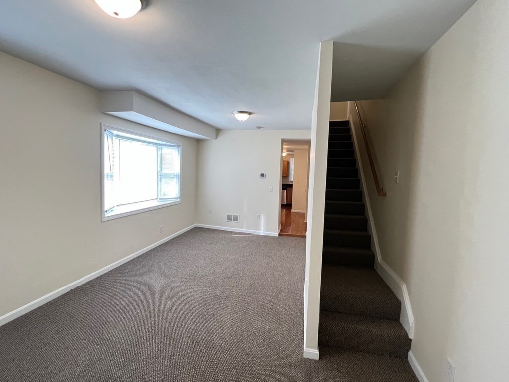 7 Gove Rd # A Property Photo 10