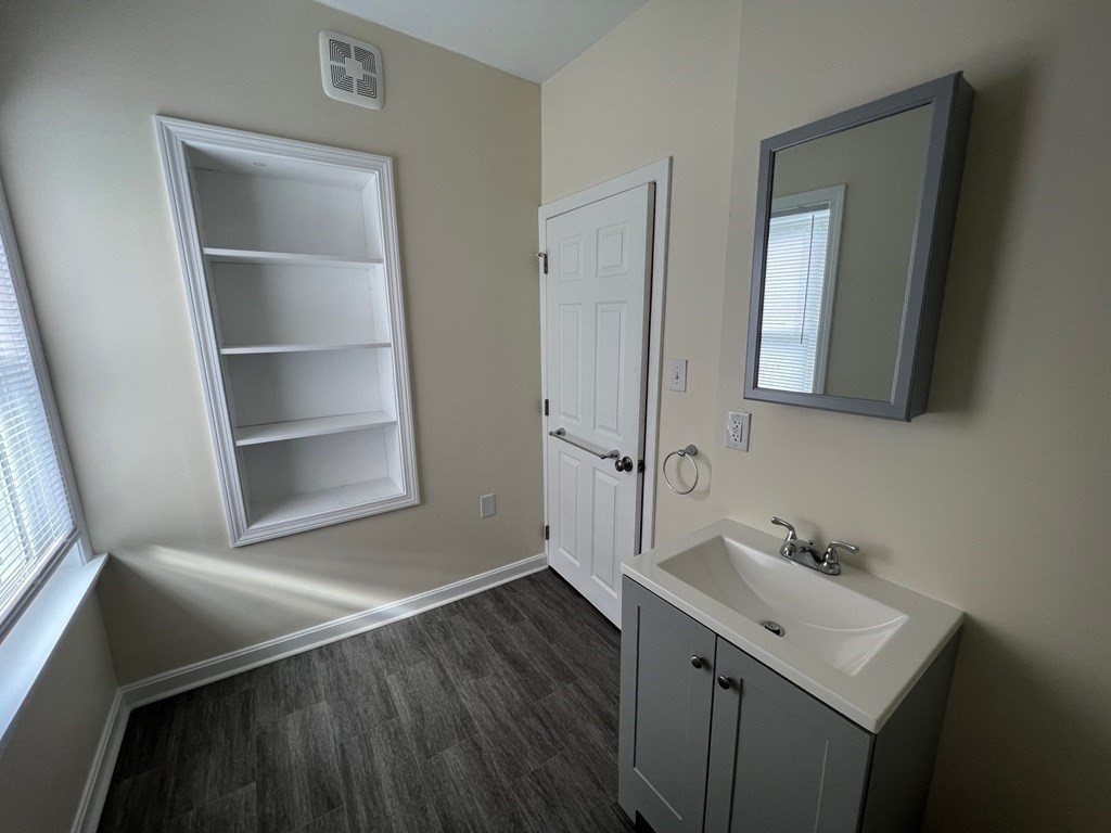 7 Gove Rd # A Property Photo 14