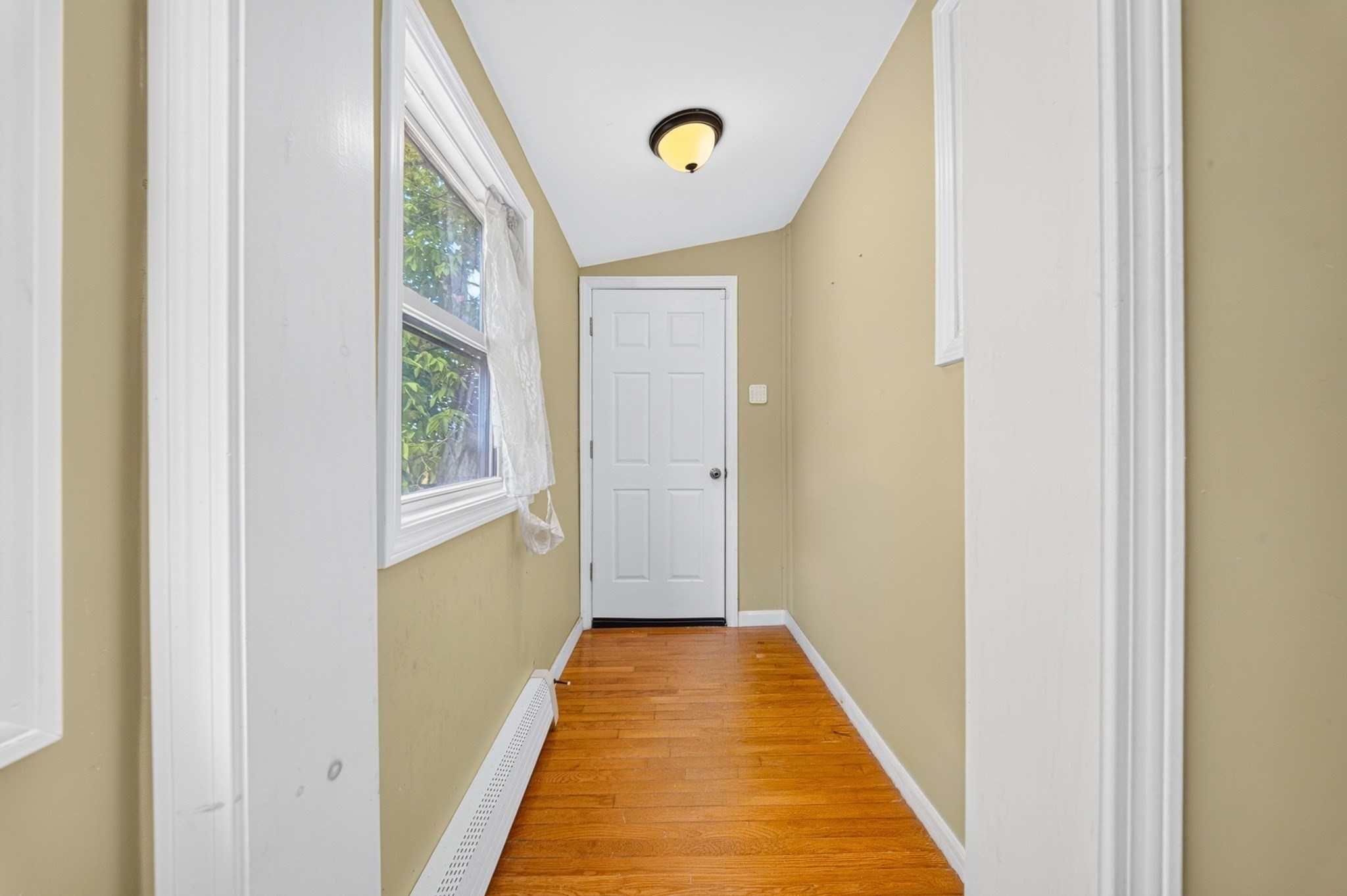 3 Round Hill St Property Photo 7
