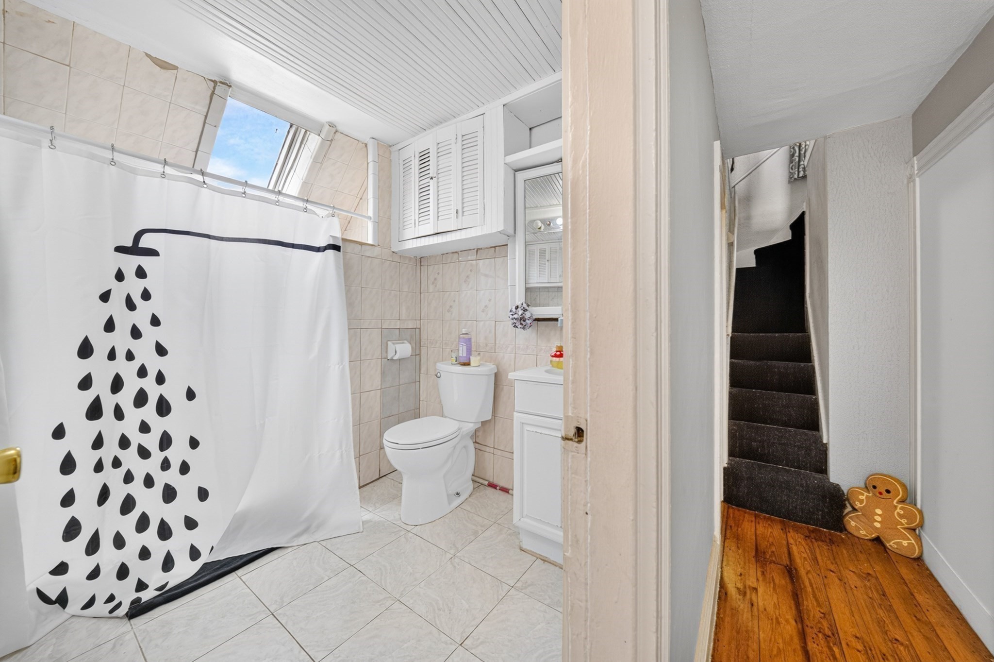3 Round Hill St Property Photo 13