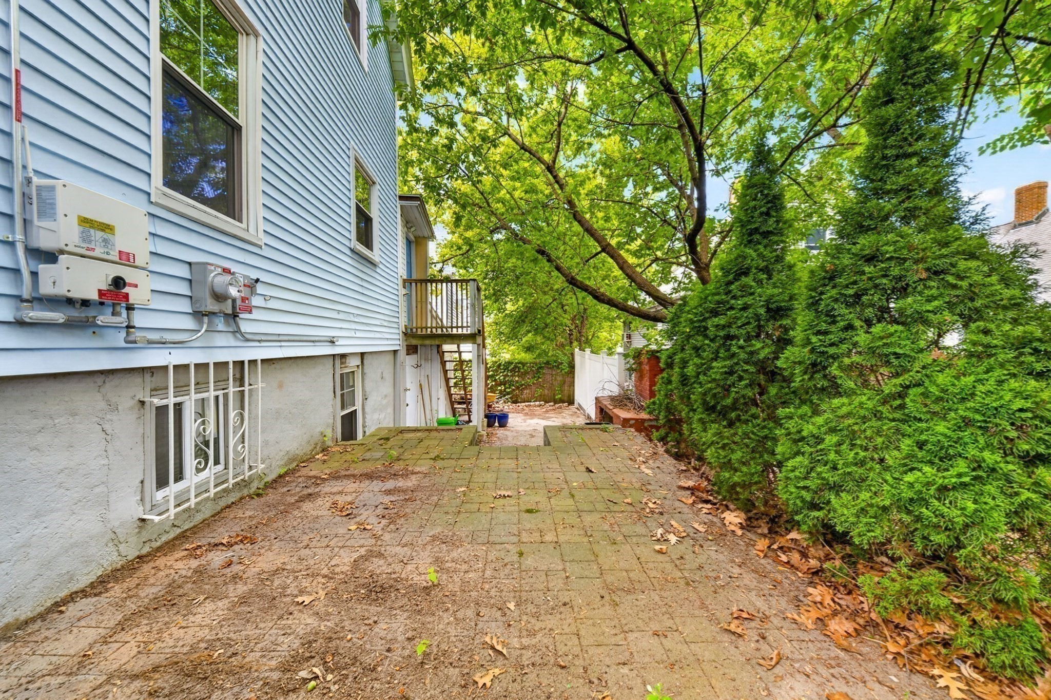 3 Round Hill St Property Photo 19