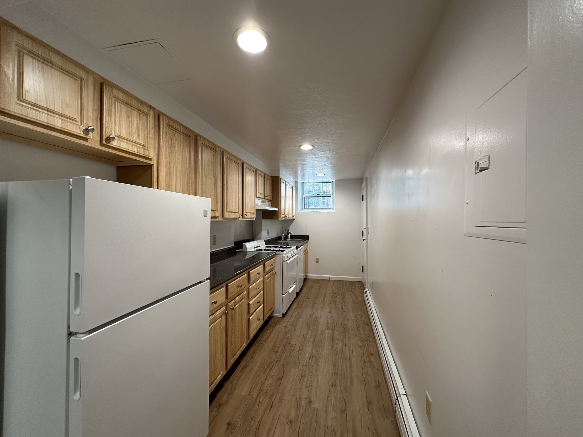 1 Craigie # B2 Property Photo 10