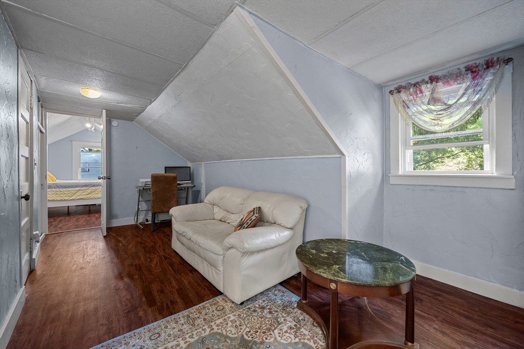 10 Tilbury St Property Photo 20
