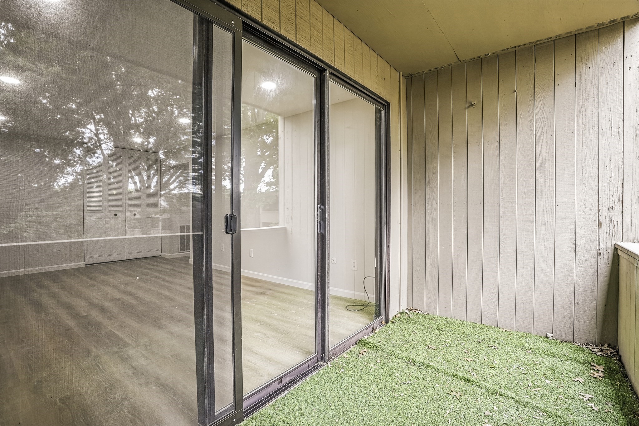 2 Shrewsbury Green Dr # J Property Photo 8