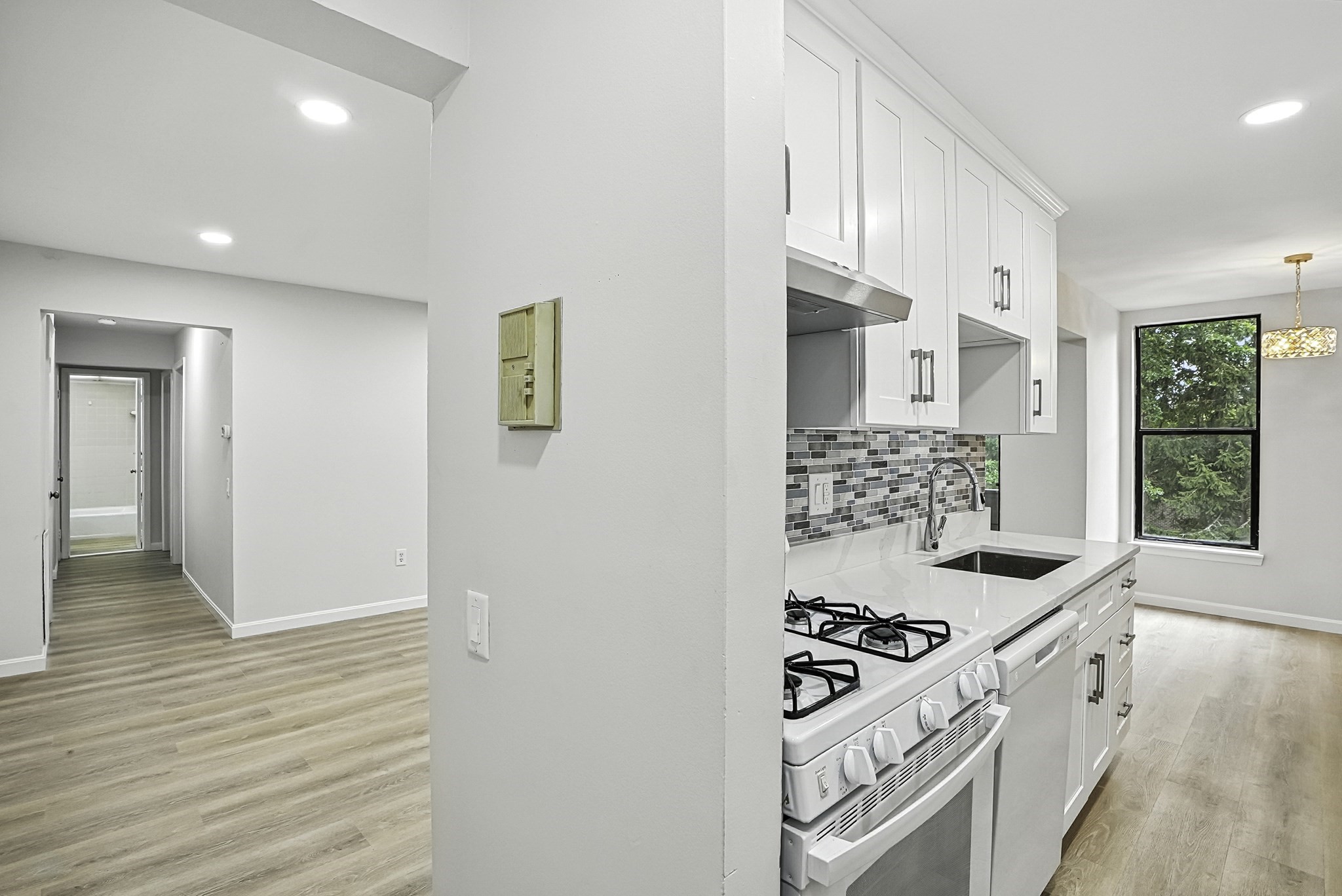 2 Shrewsbury Green Dr # J Property Photo 17