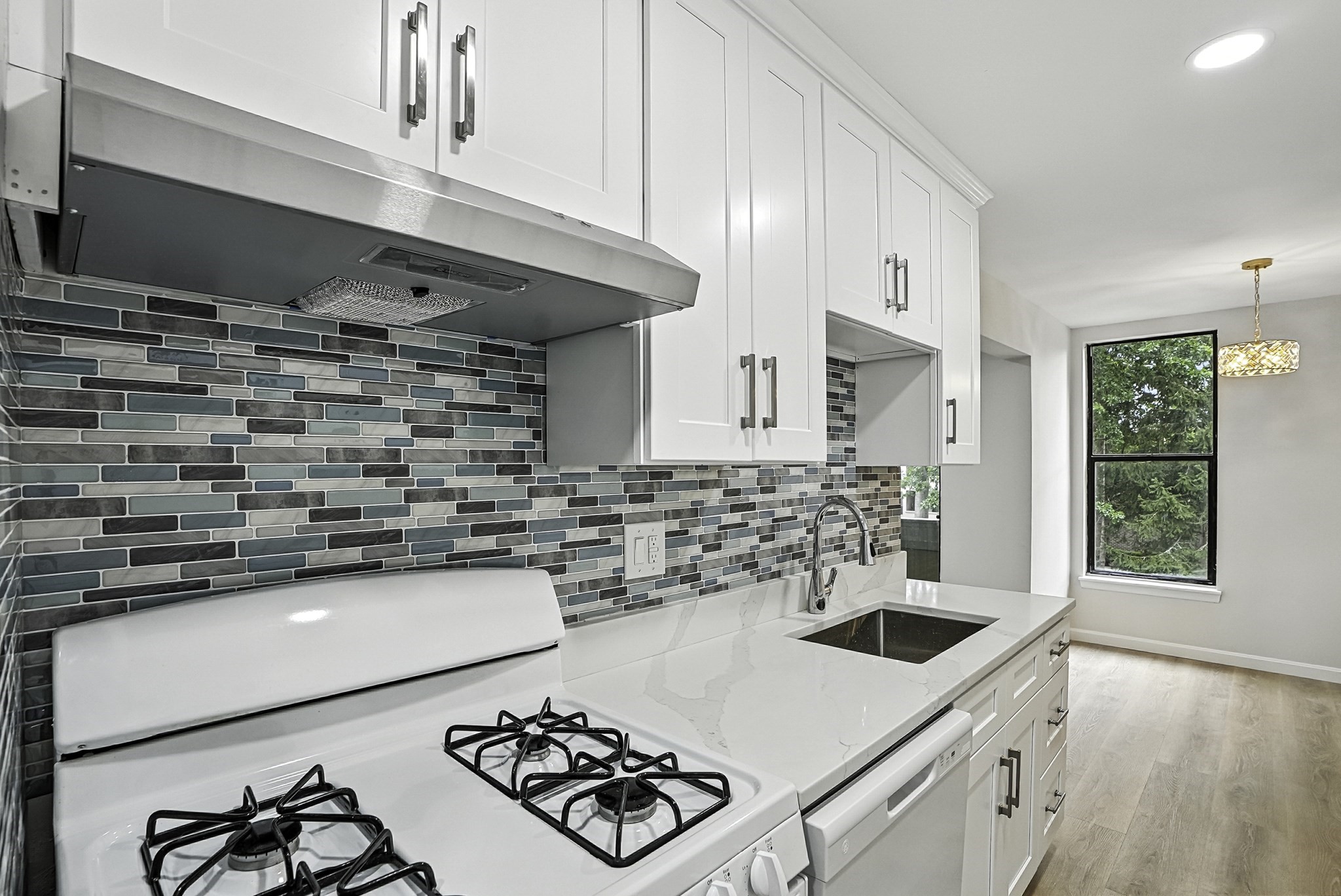 2 Shrewsbury Green Dr # J Property Photo 18