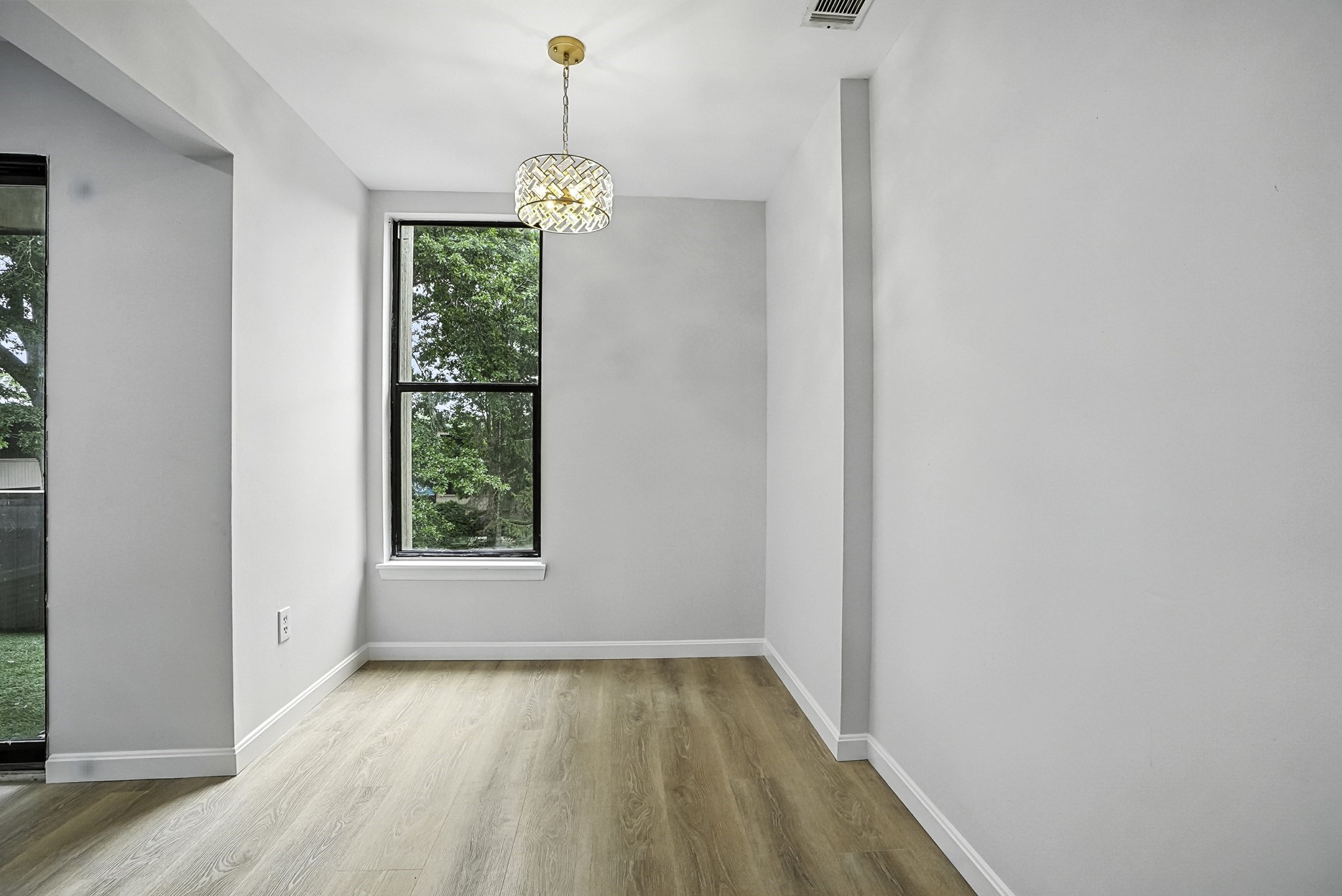 2 Shrewsbury Green Dr # J Property Photo 21