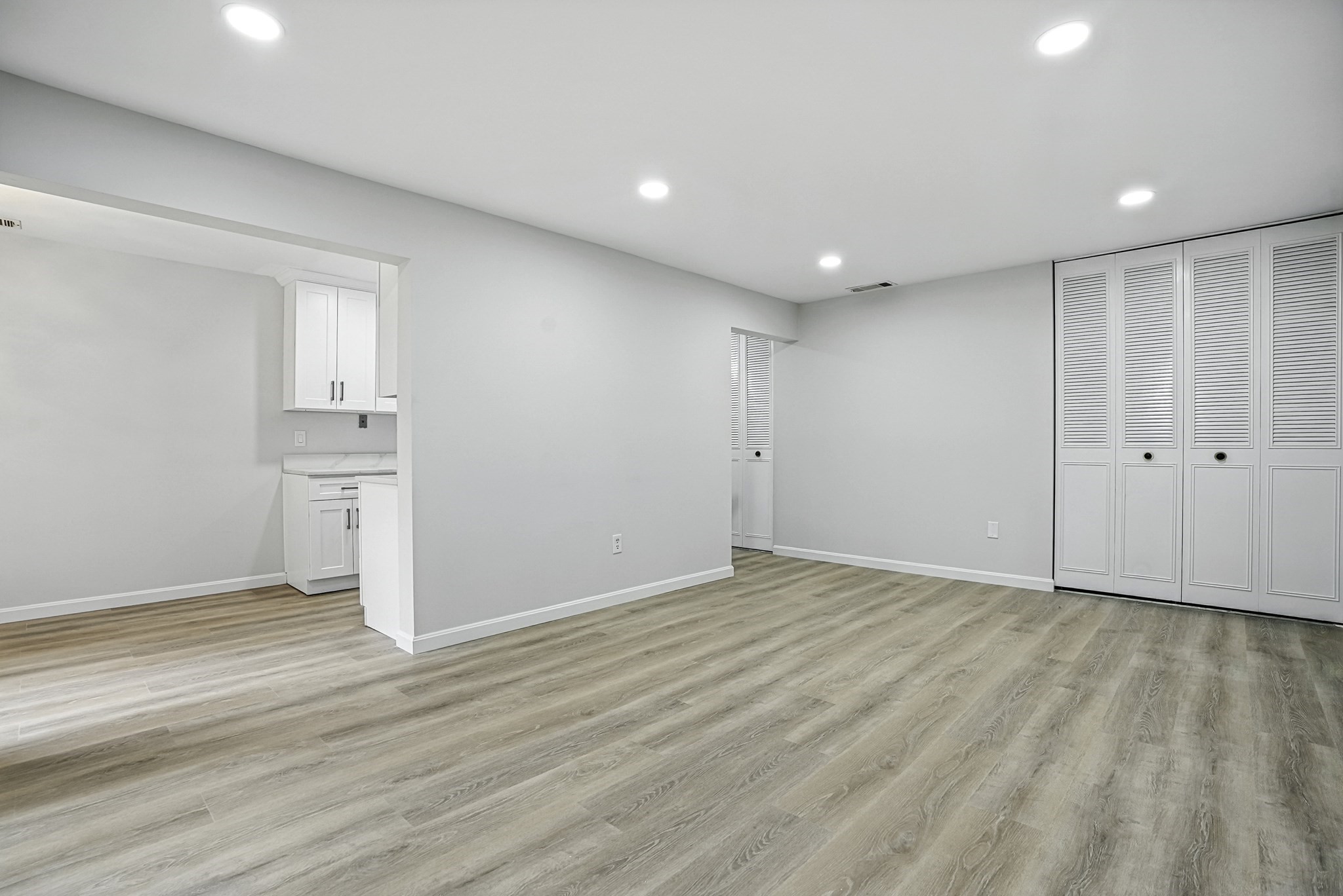 2 Shrewsbury Green Dr # J Property Photo 22