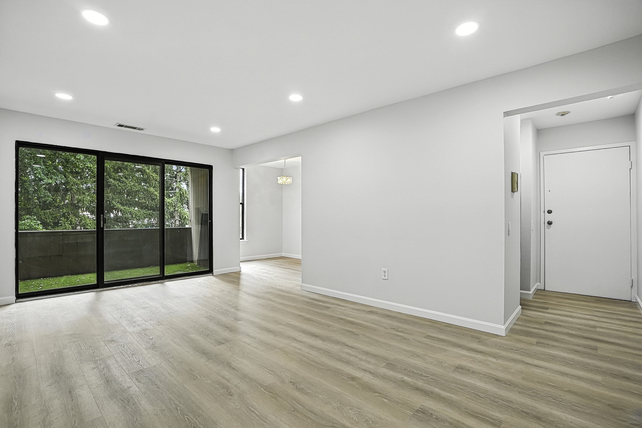 2 Shrewsbury Green Dr # J Property Photo 23