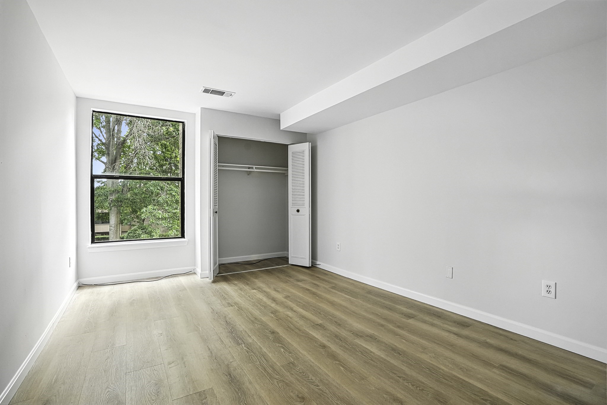 2 Shrewsbury Green Dr # J Property Photo 26