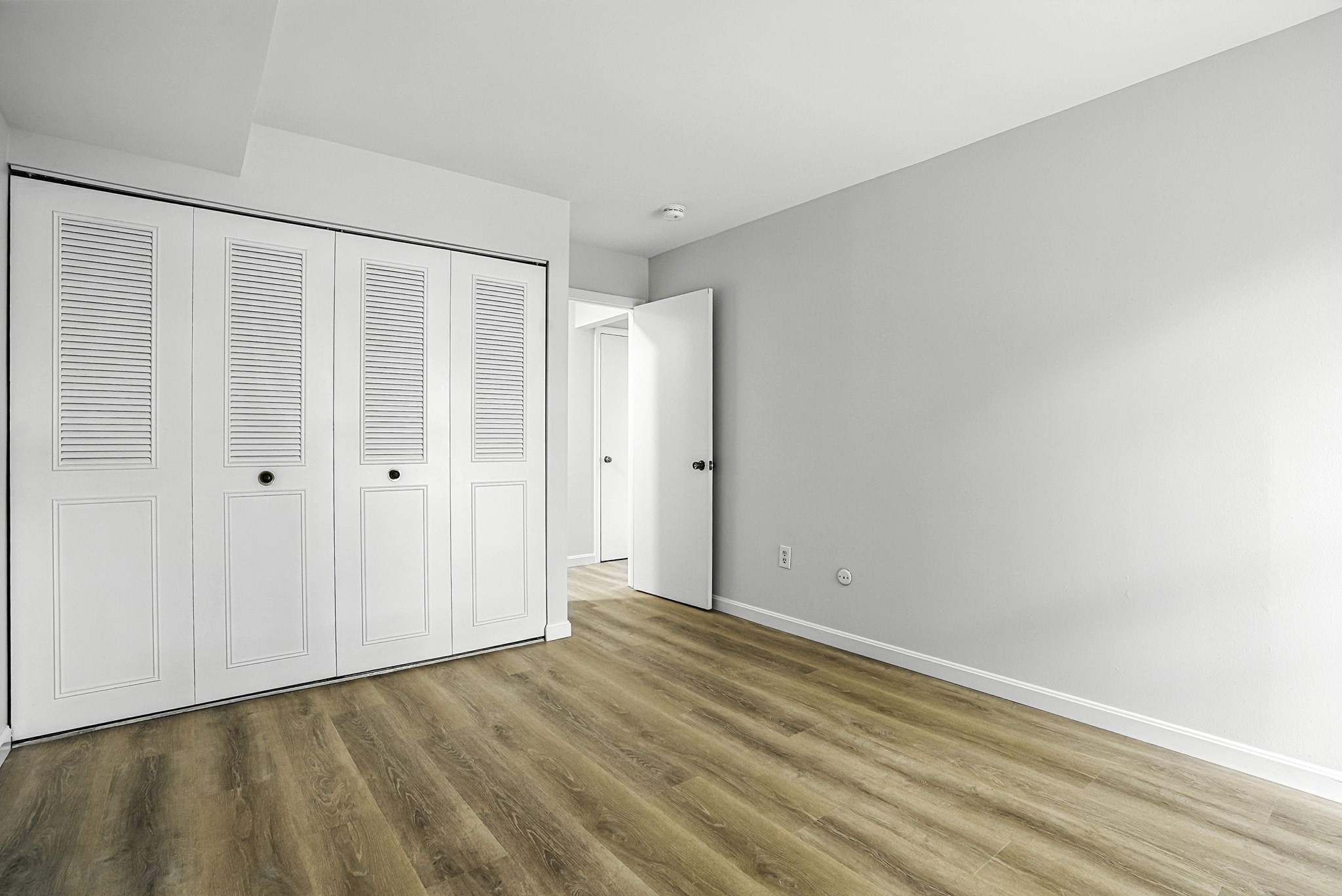 2 Shrewsbury Green Dr # J Property Photo 28