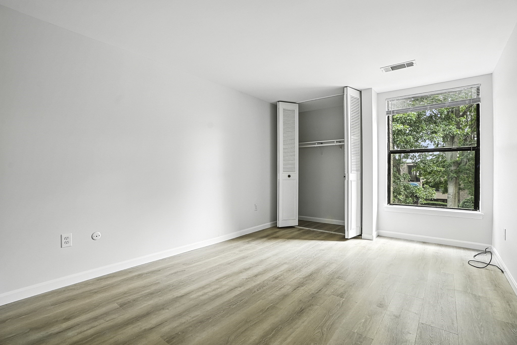 2 Shrewsbury Green Dr # J Property Photo 30