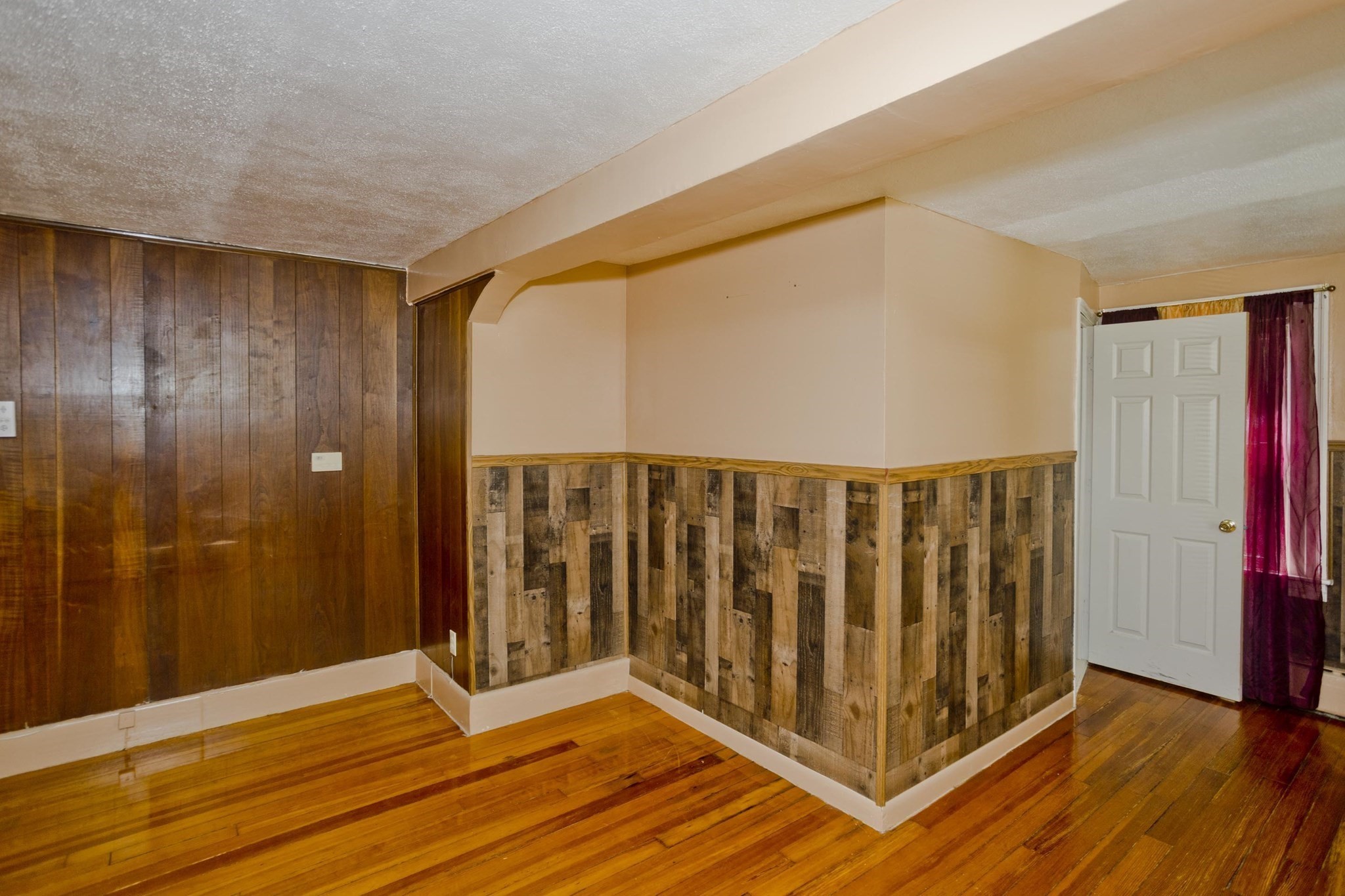 86 Laurence Property Photo 10