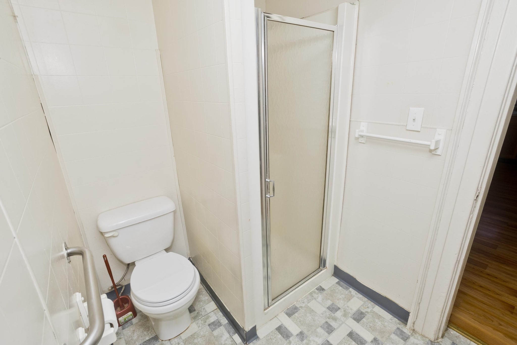 86 Laurence Property Photo 14