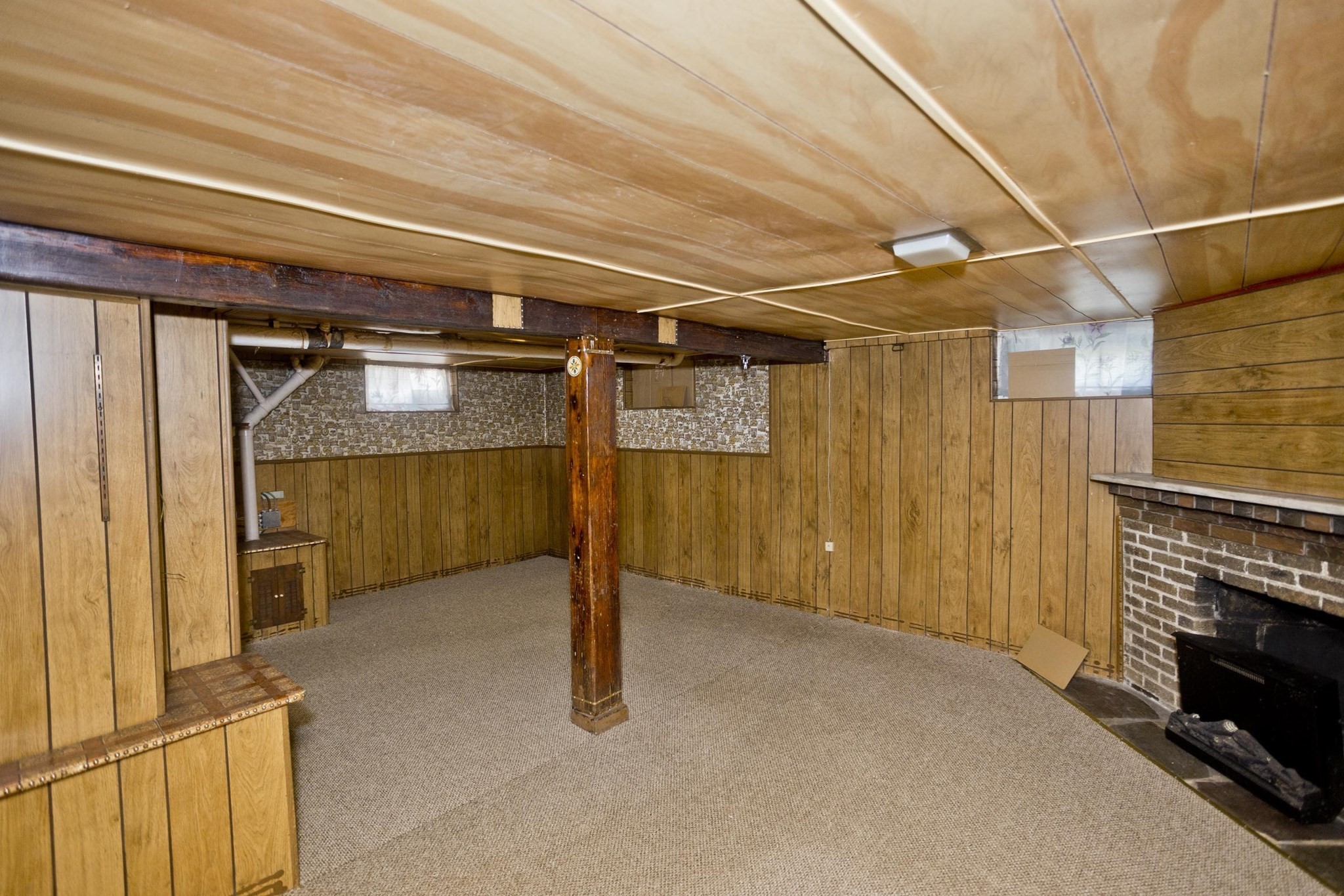 86 Laurence Property Photo 29