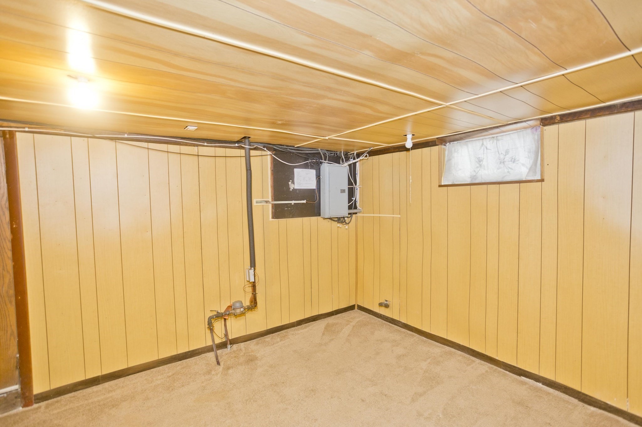 86 Laurence Property Photo 35