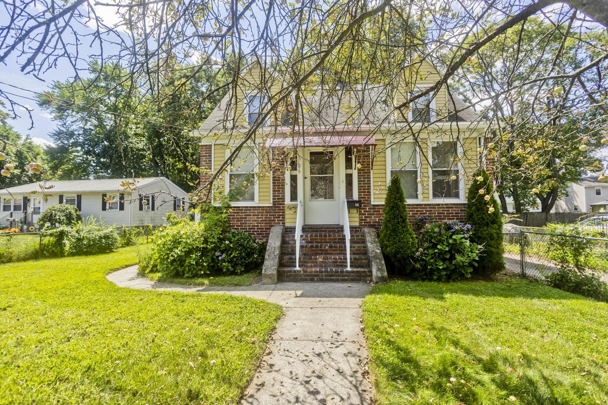 86 Laurence Property Photo 40