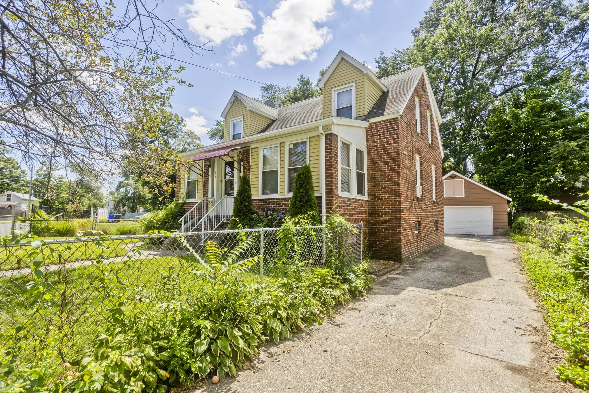 86 Laurence Property Photo 41