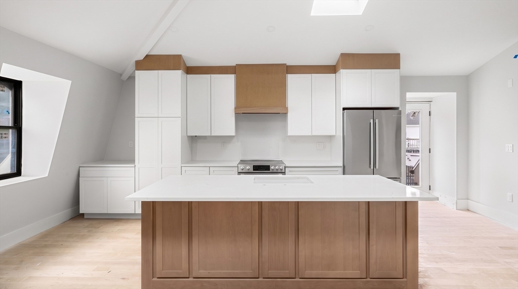 93 Moreland Street # 4 Property Photo 1