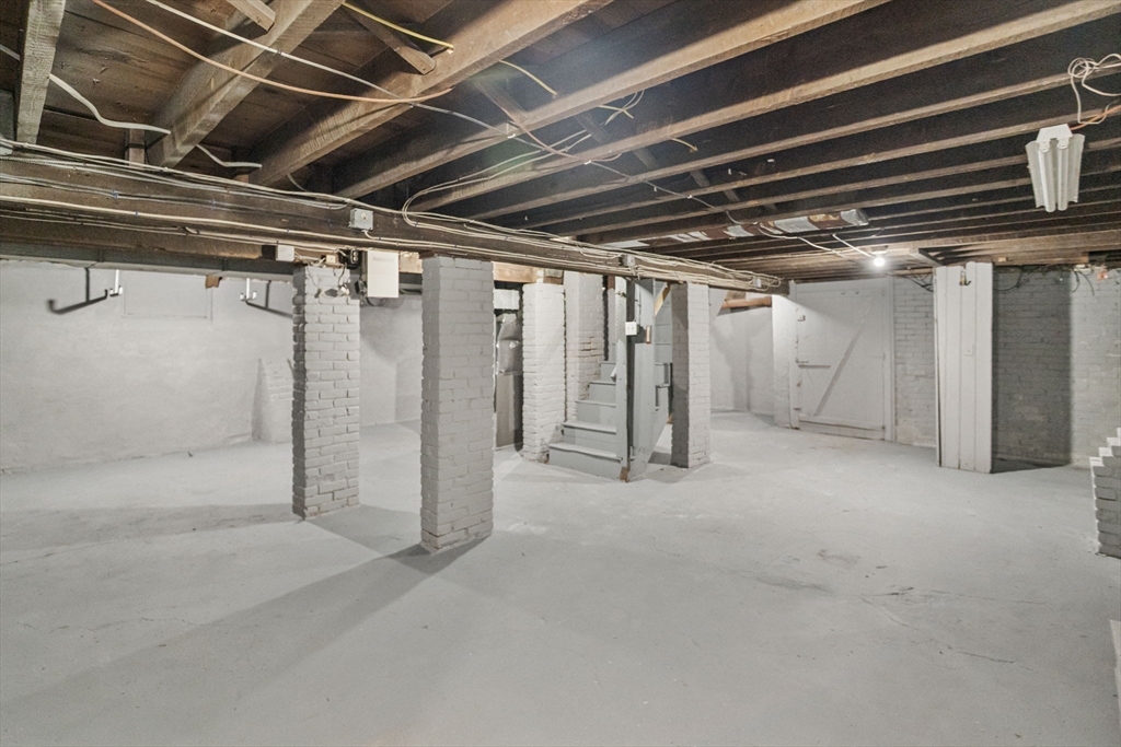615 White St Property Photo 33