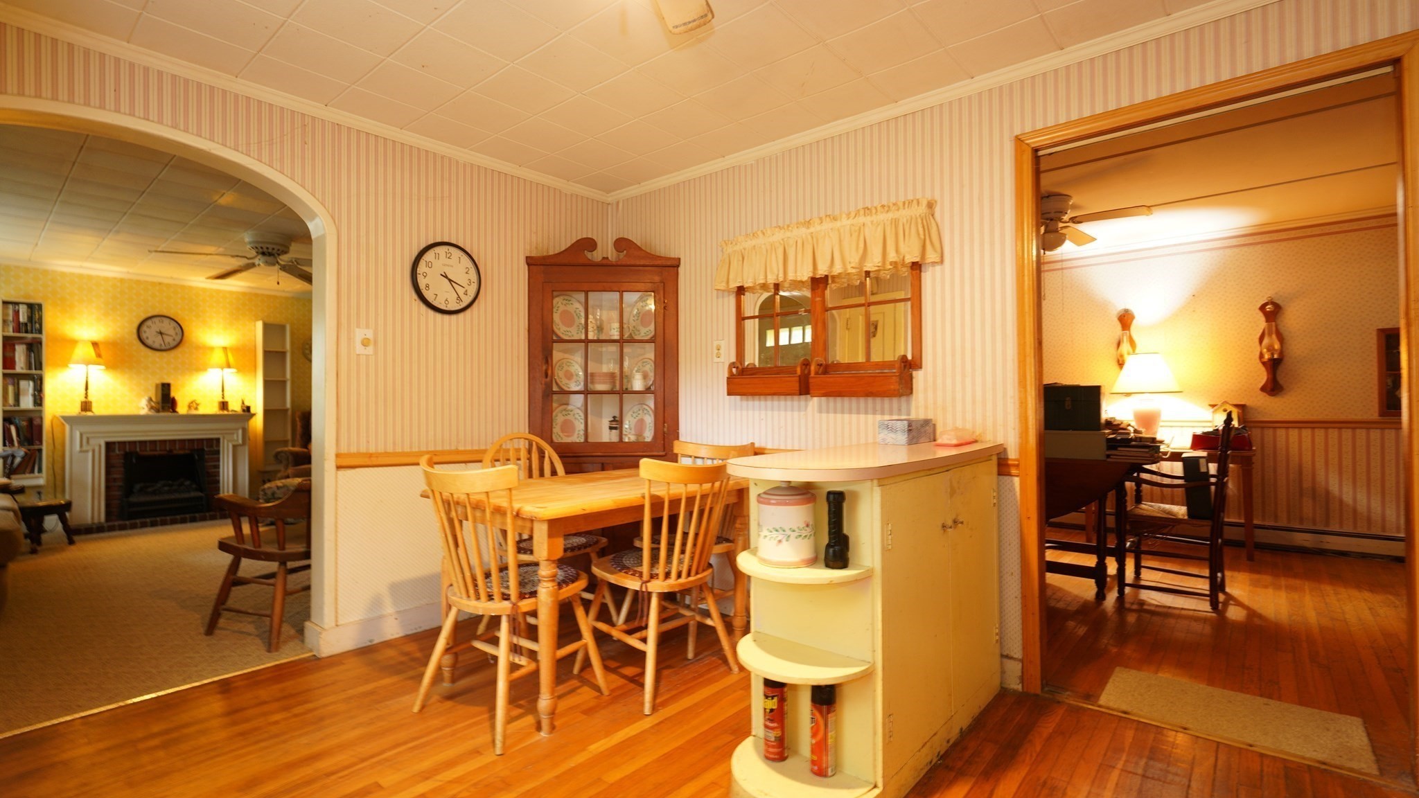 351 Towne St Property Photo 5
