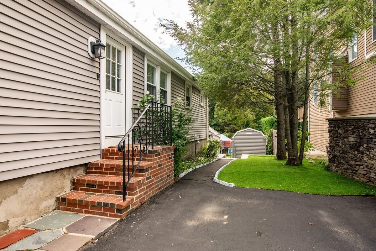52 Burpee Road Property Photo 2
