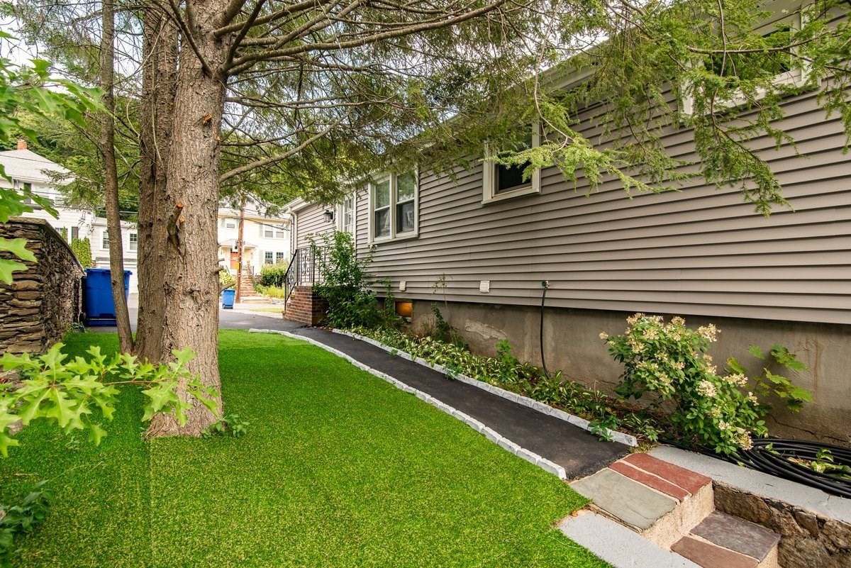 52 Burpee Road Property Photo 4