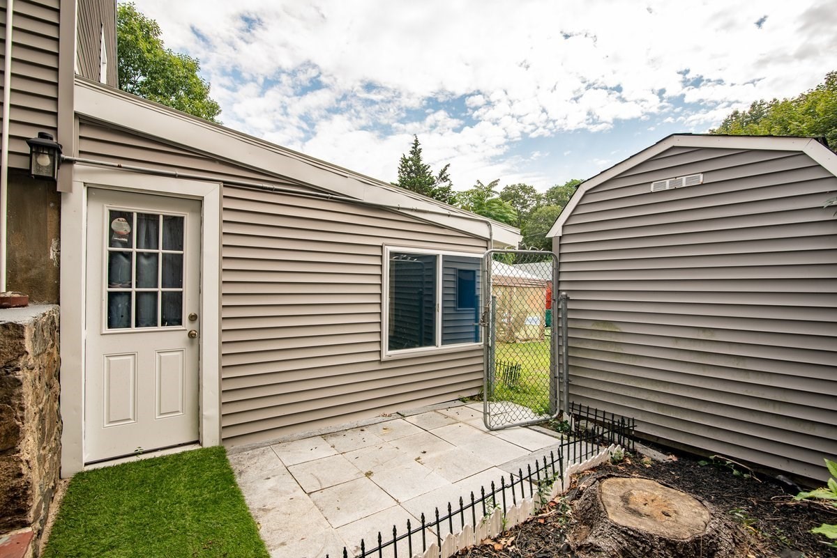 52 Burpee Road Property Photo 5
