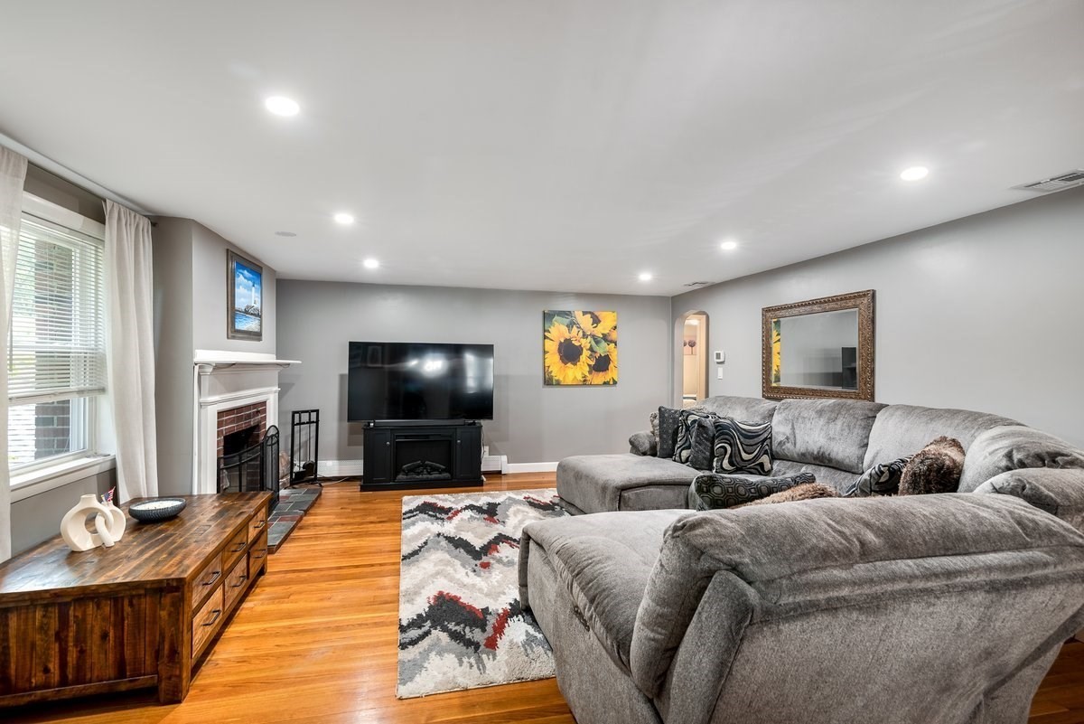 52 Burpee Road Property Photo 11