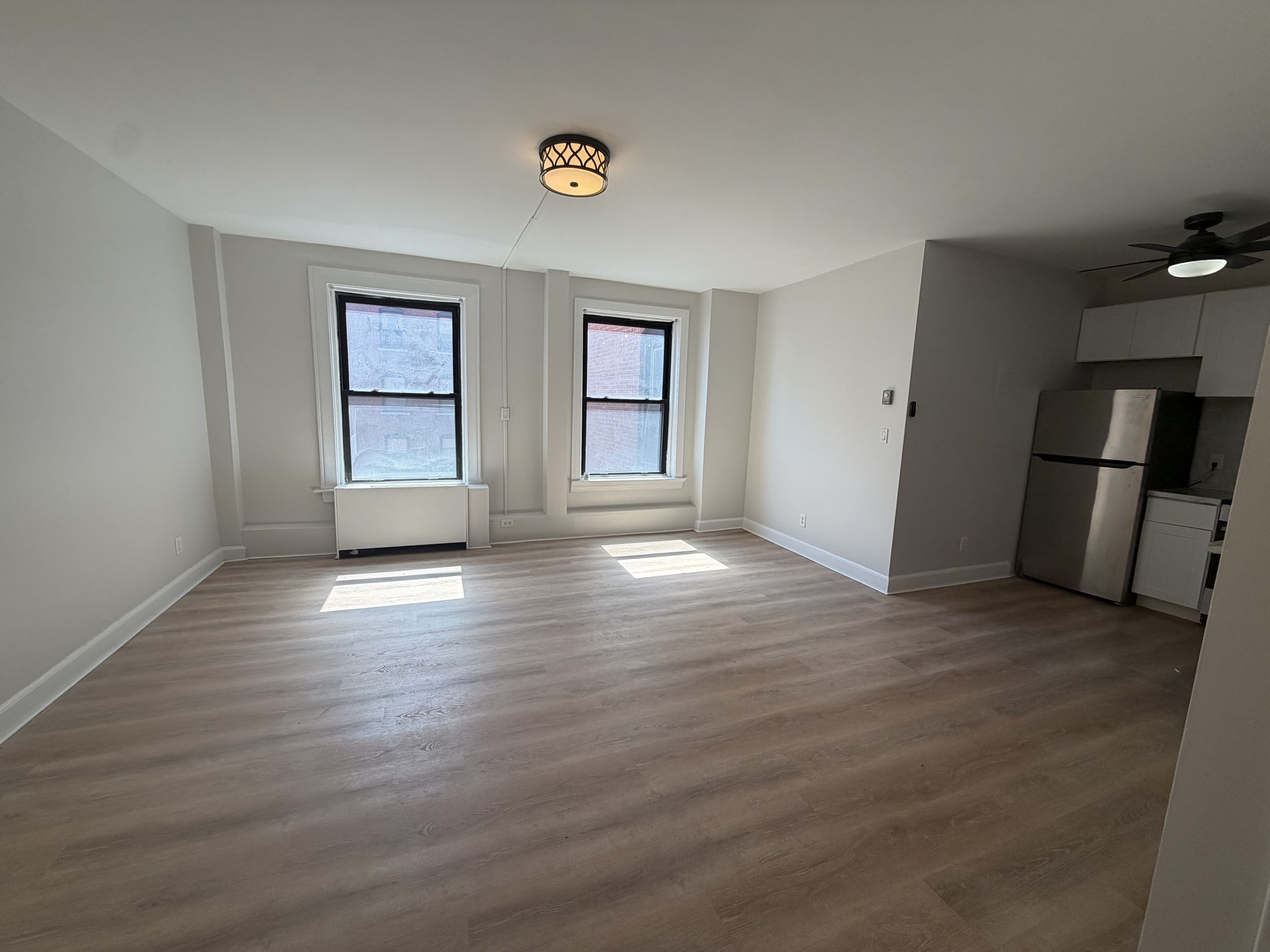 140 Chestnut St # 605 Property Photo 1
