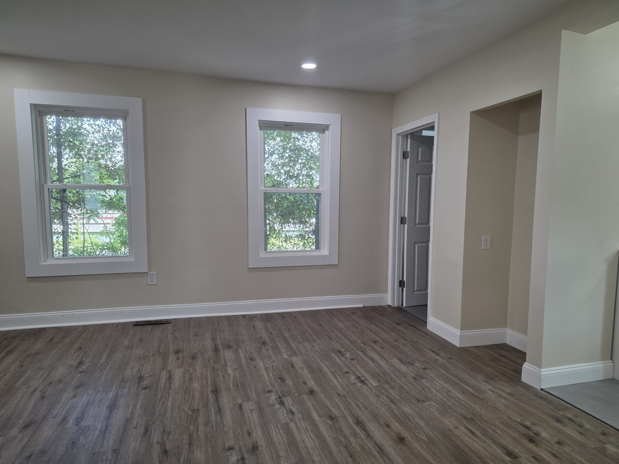 1220 Water Street Property Photo 4