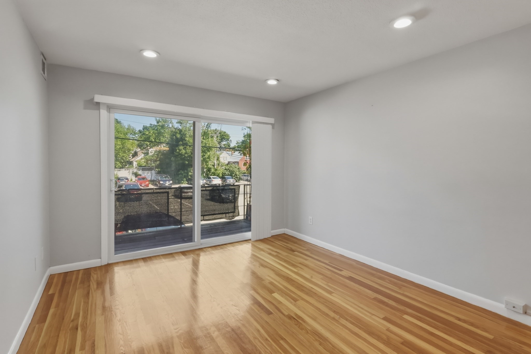 800 Hyde Park Ave # 15 Property Photo 3