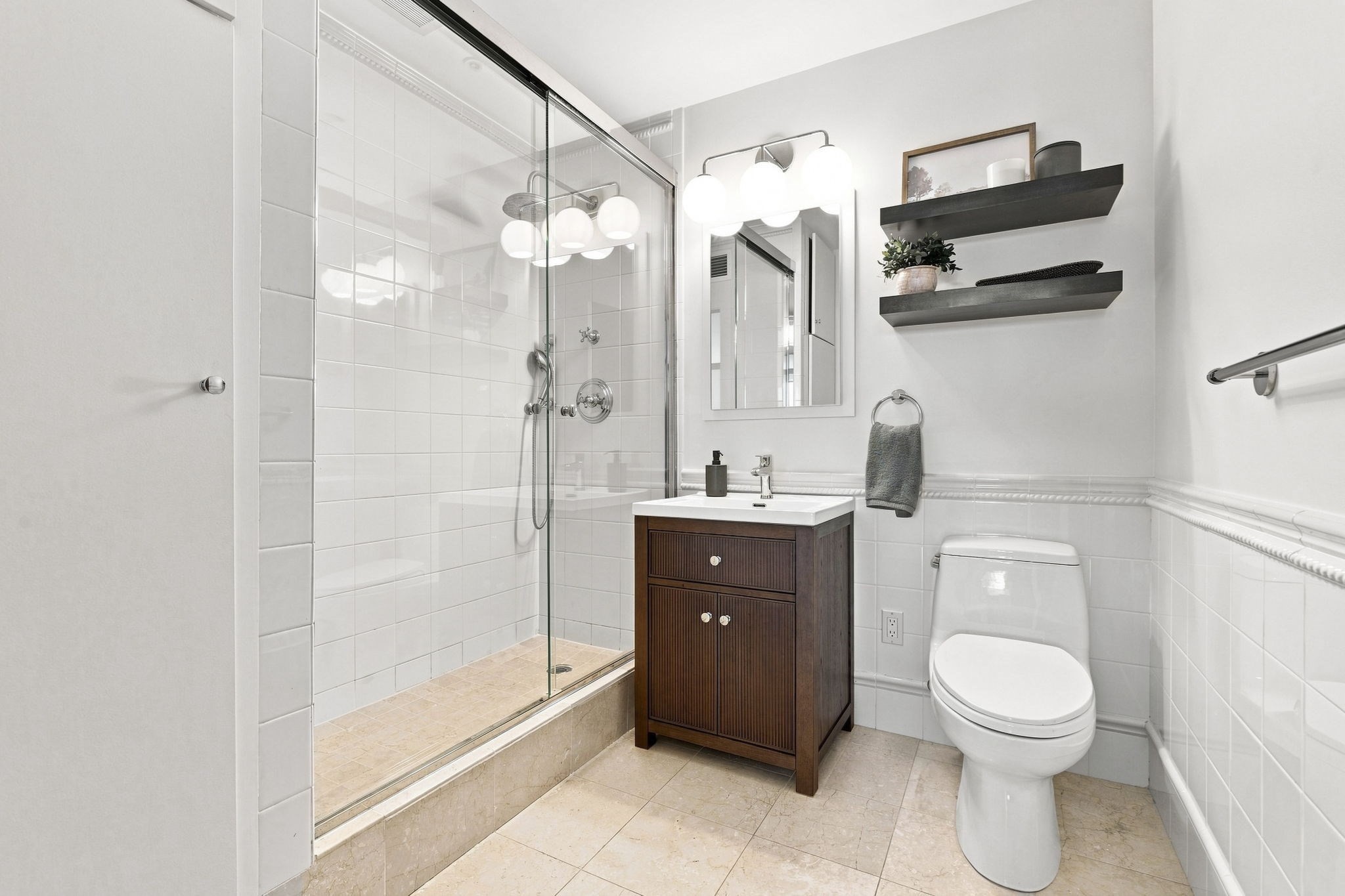 85 E India Row # 8a Property Photo 13