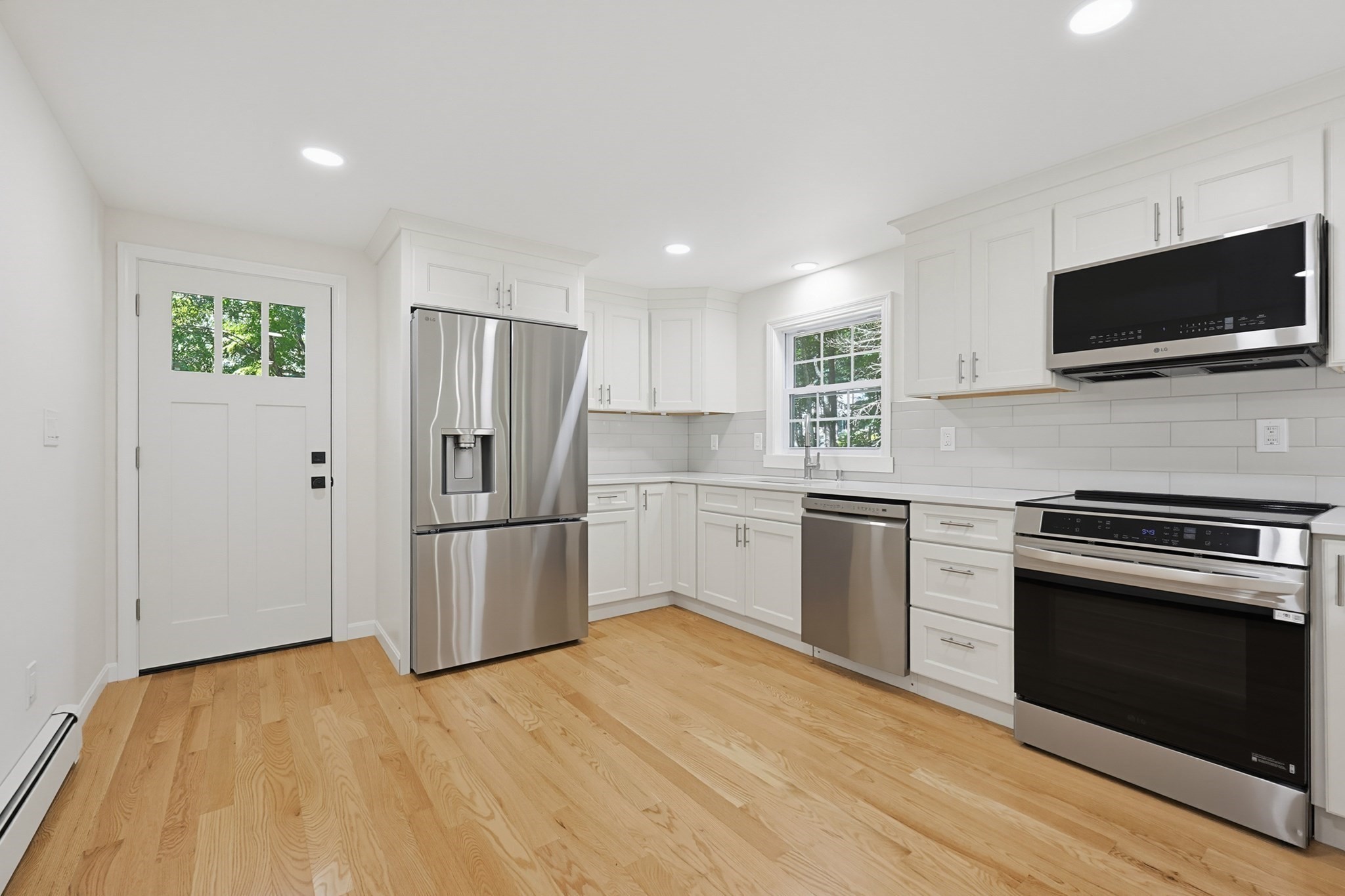12 White Ave Property Photo 5