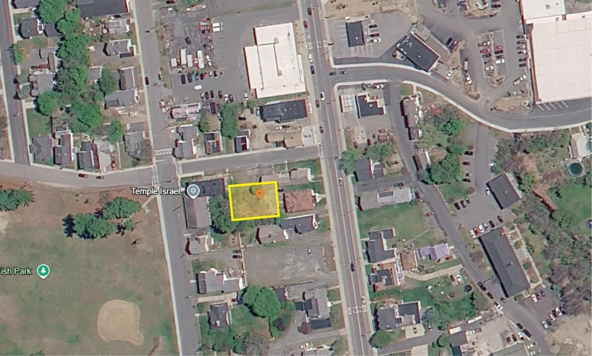 290 Main St Property Photo 4