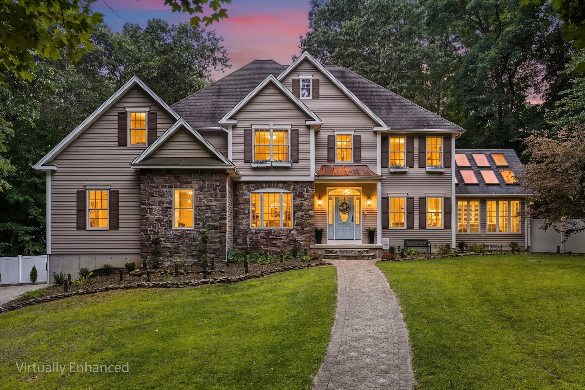 4 Iroquois Ln Property Photo 1