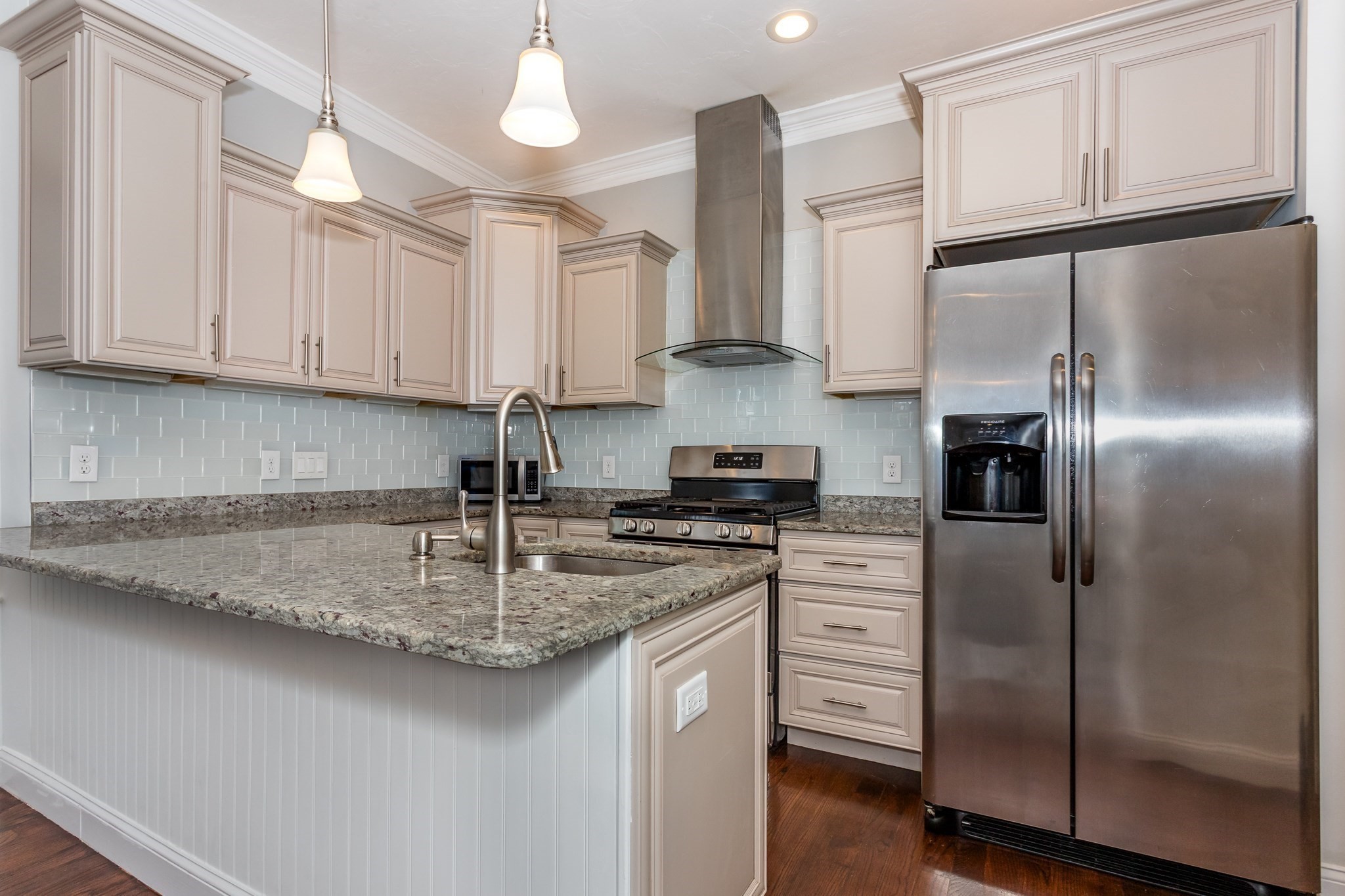 18 Kittredge St # 1 Property Photo 6