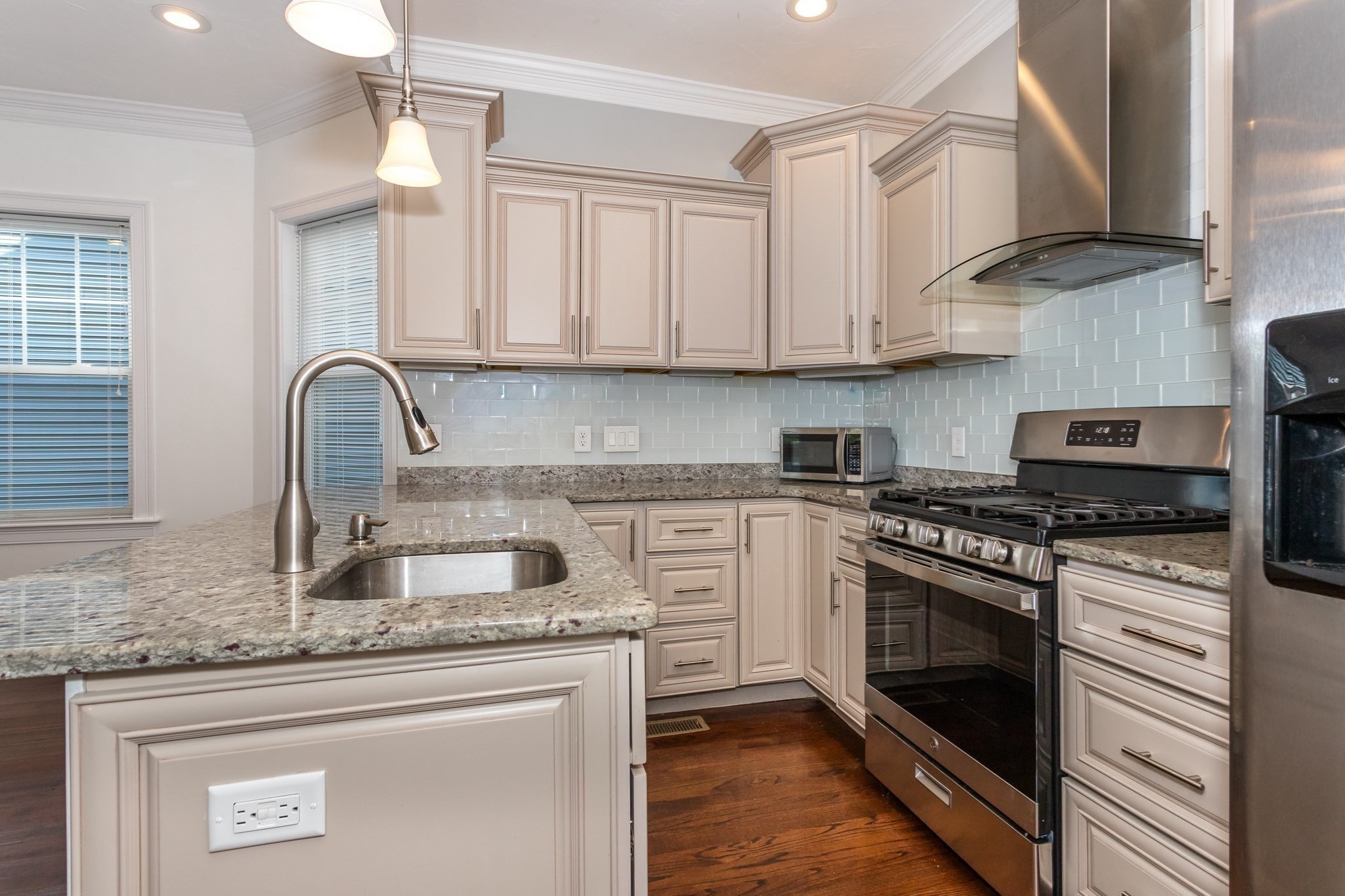 18 Kittredge St # 1 Property Photo 7