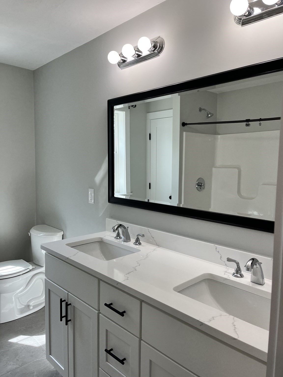 90 Howland Rd Property Photo 18
