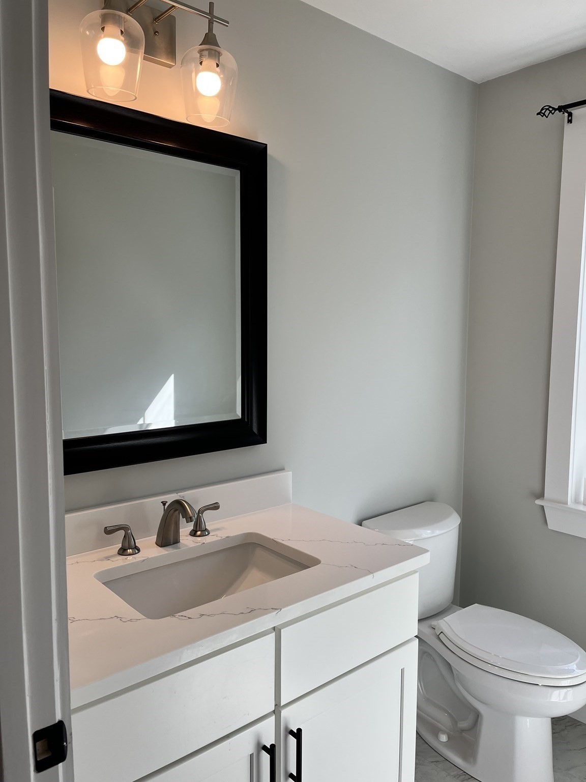 90 Howland Rd Property Photo 28