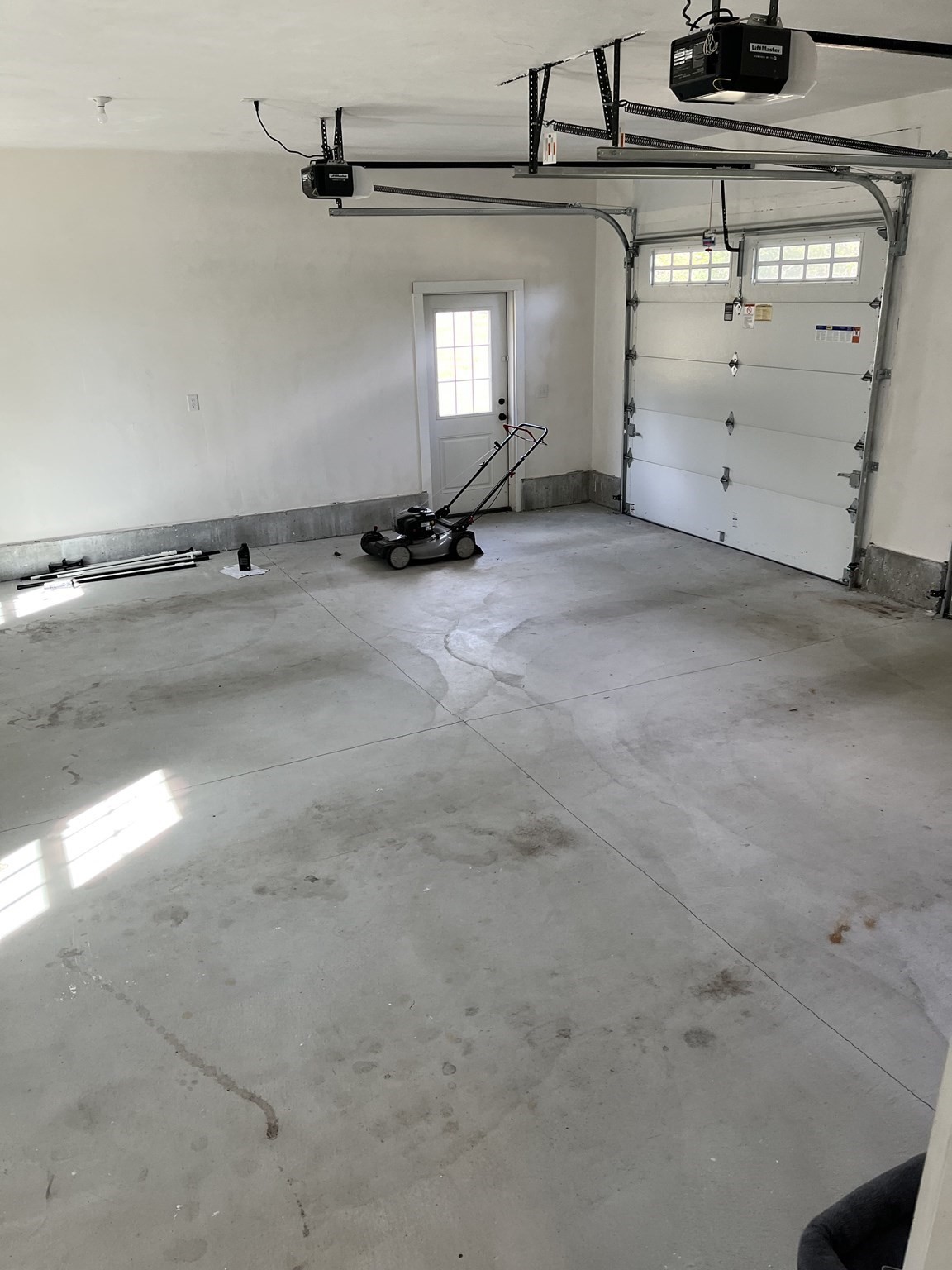 90 Howland Rd Property Photo 31