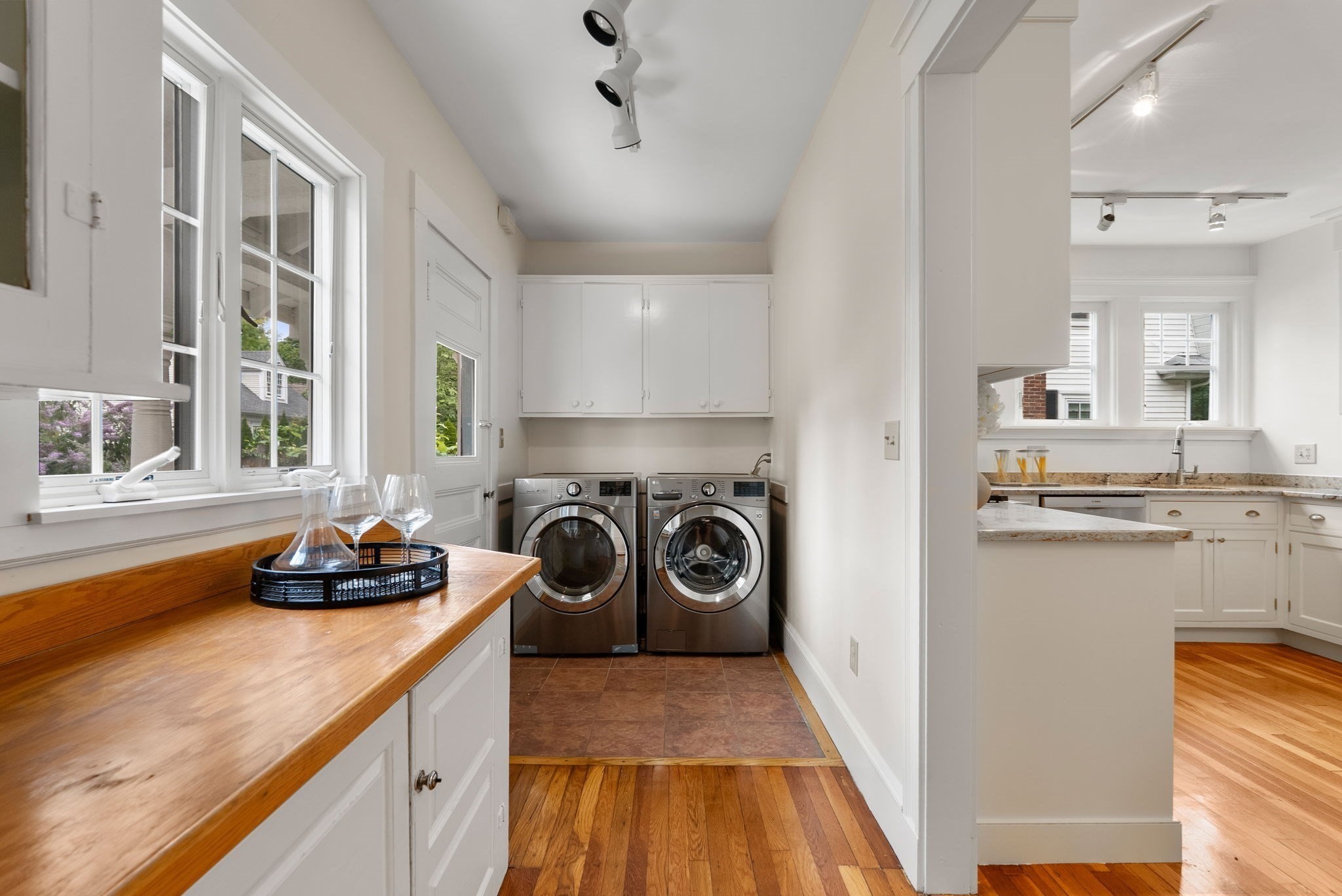 855 Commonwealth Ave Property Photo 10