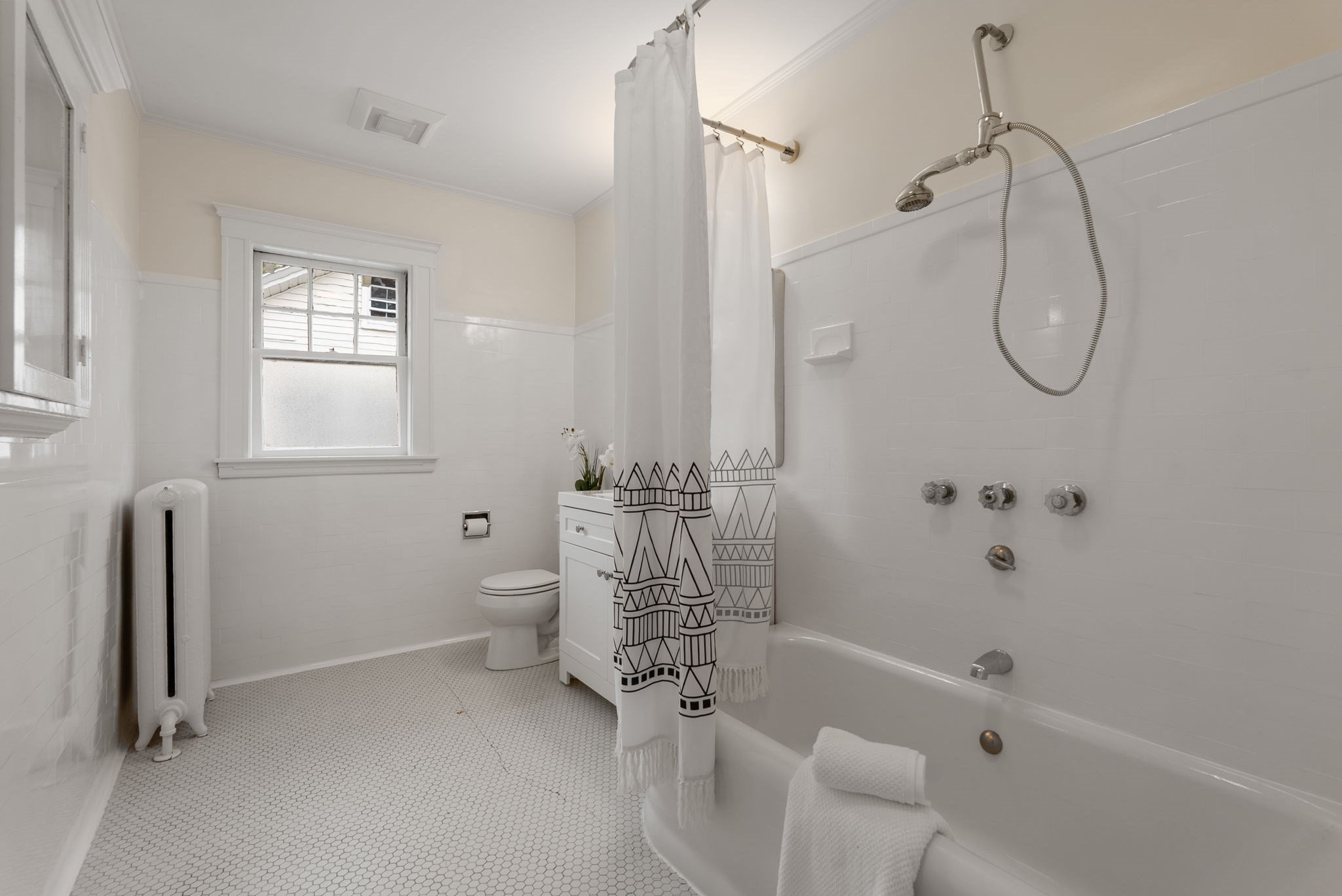 855 Commonwealth Ave Property Photo 24