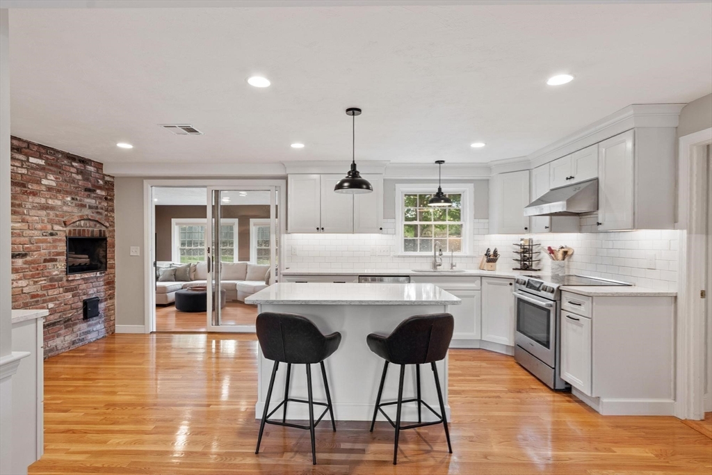 4 Lantern Lane Property Photo 13