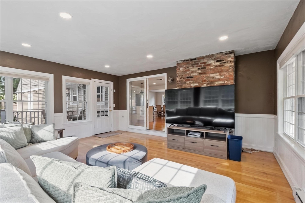 4 Lantern Lane Property Photo 15