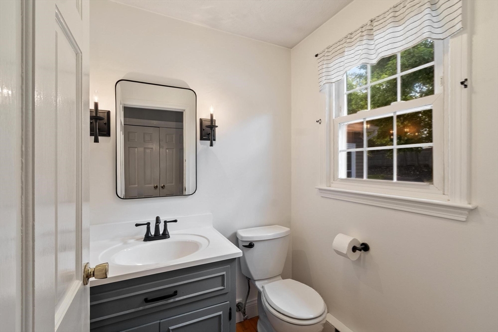 4 Lantern Lane Property Photo 20