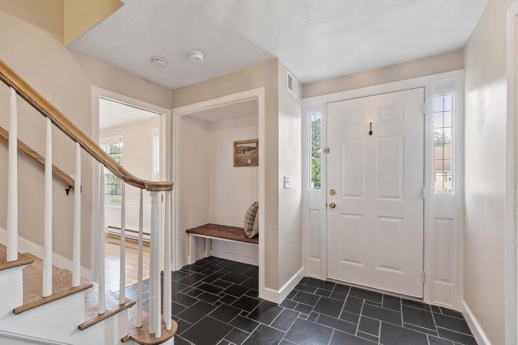 4 Lantern Lane Property Photo 22