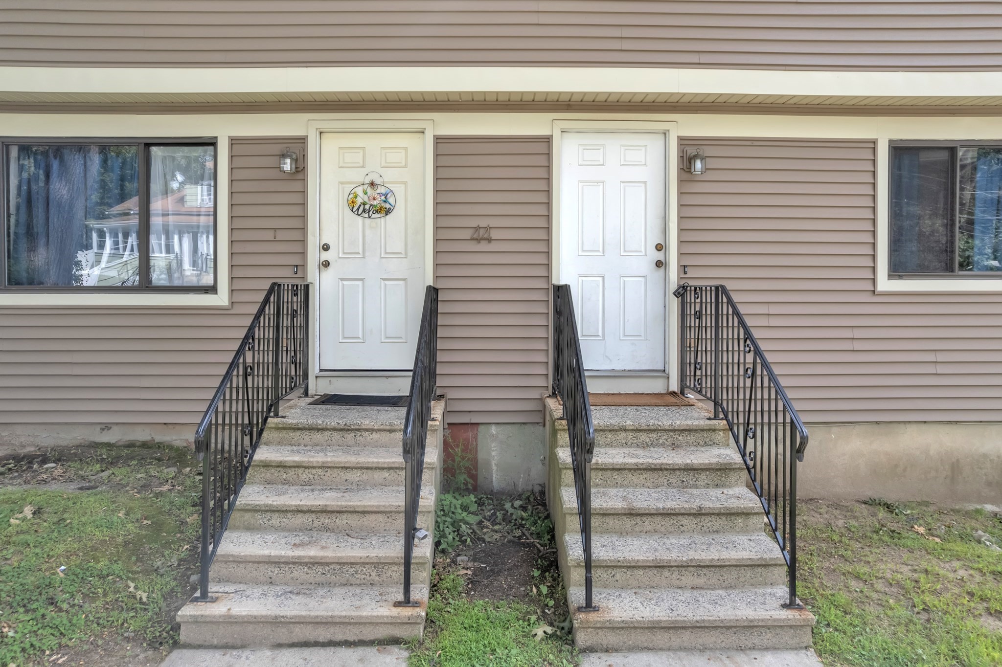 44 Alsada Dr Property Photo 2