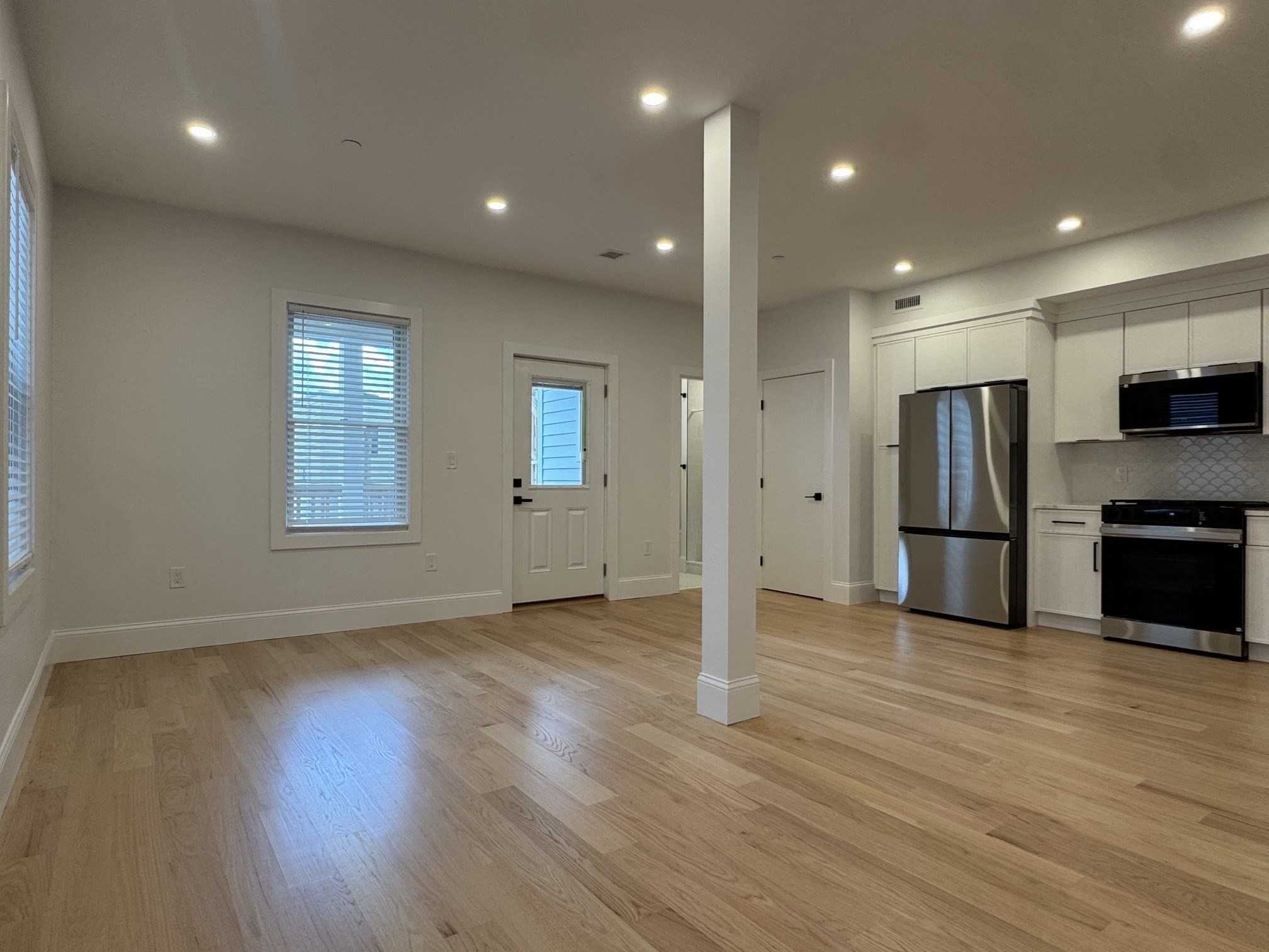 531 Bennington # 2 Property Photo 3