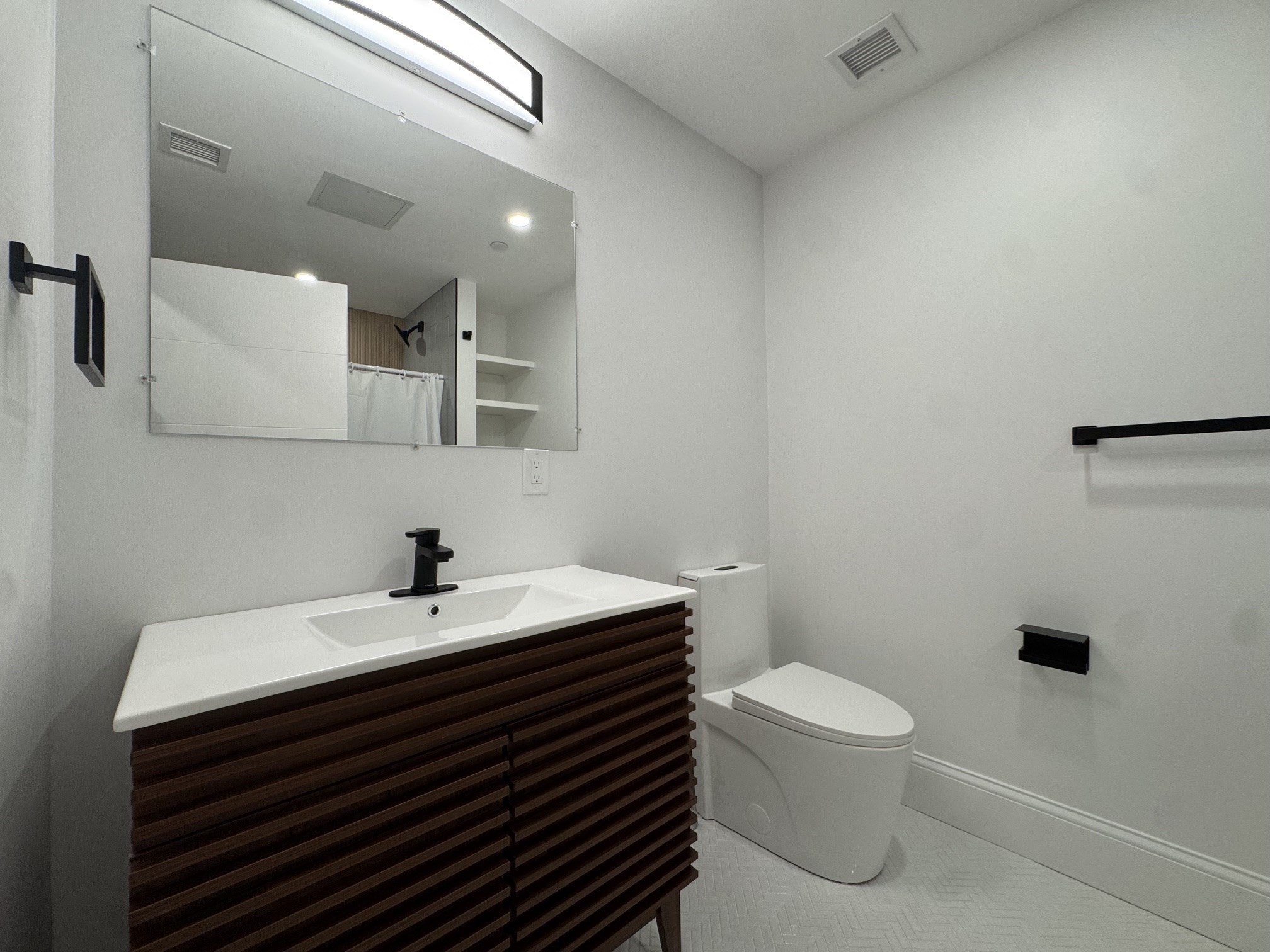 531 Bennington # 2 Property Photo 7